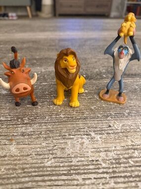 Disney vintage 90s Lion king Simba, Pumbaa, Rafiki action figures
